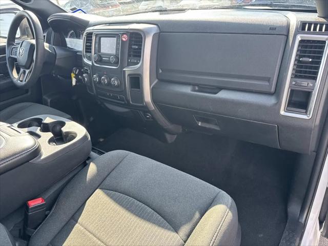2024 Ram 1500 Classic Warlock Crew Cab 4x2 5'7" Box