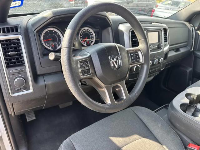 2024 Ram 1500 Classic Warlock Crew Cab 4x2 5'7" Box