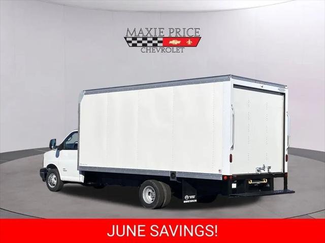 2025 Chevrolet Express Cutaway 4500 Van