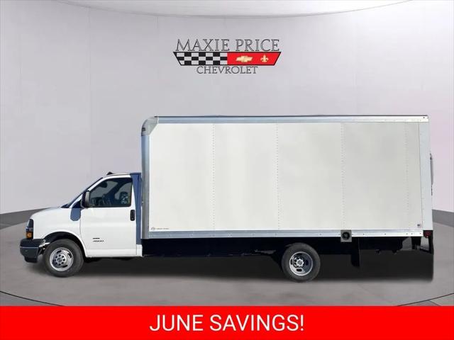 2025 Chevrolet Express Cutaway 4500 Van
