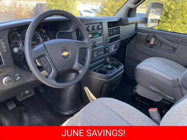 2025 Chevrolet Express Cutaway 4500 Van