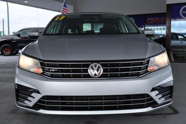 2017 Volkswagen Passat 1.8T R-Line
