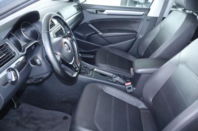 2017 Volkswagen Passat 1.8T R-Line