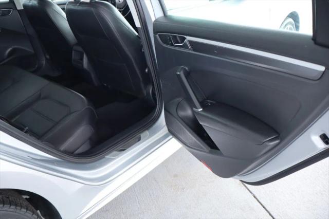 2017 Volkswagen Passat 1.8T R-Line