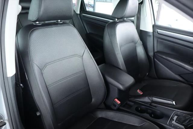 2017 Volkswagen Passat 1.8T R-Line