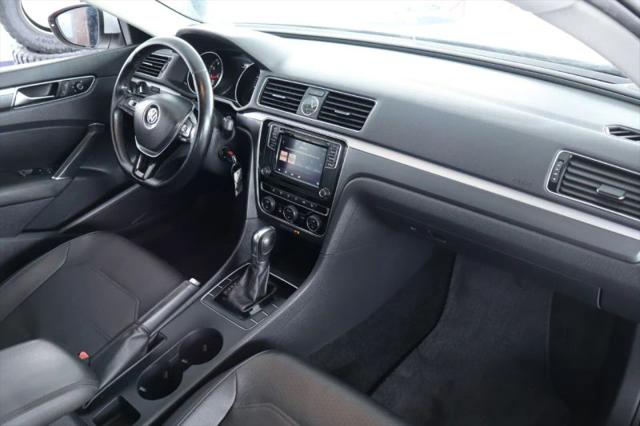 2017 Volkswagen Passat 1.8T R-Line