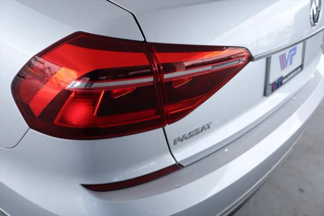 2017 Volkswagen Passat 1.8T R-Line