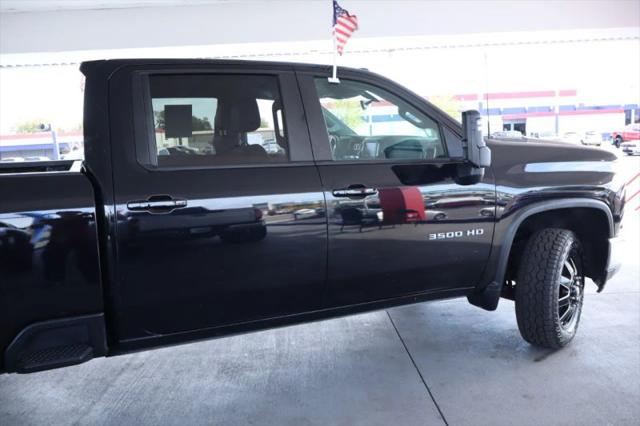 2022 Chevrolet Silverado 3500HD 4WD Crew Cab Long Bed LT