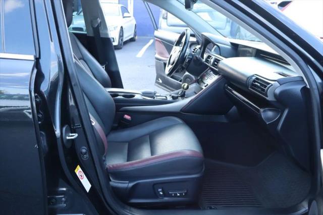 2018 Lexus IS 300 300