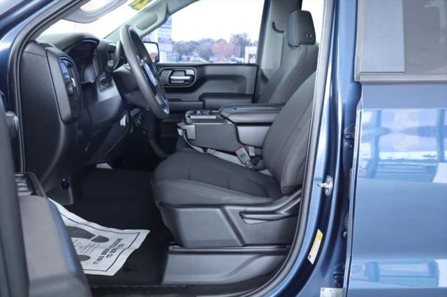 2021 Chevrolet Silverado 1500 2WD Double Cab Standard Bed Custom