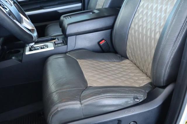 2017 Toyota Tundra SR5 5.7L V8