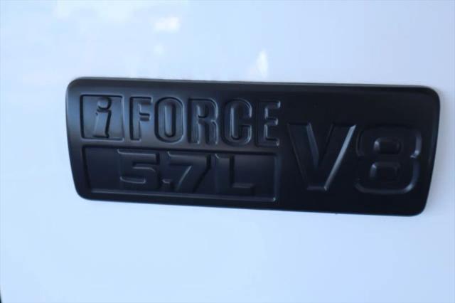 2017 Toyota Tundra SR5 5.7L V8