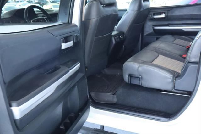 2017 Toyota Tundra SR5 5.7L V8