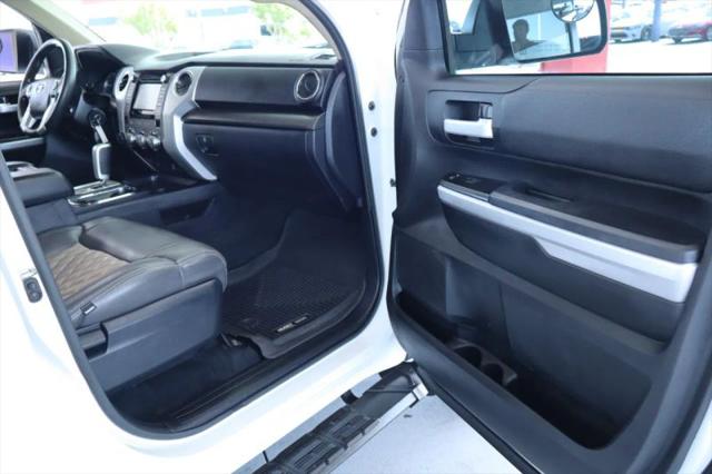 2017 Toyota Tundra SR5 5.7L V8