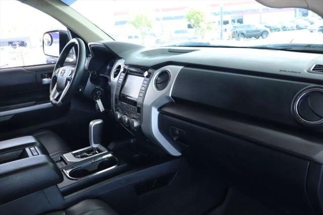 2017 Toyota Tundra SR5 5.7L V8