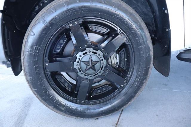 2017 Toyota Tundra SR5 5.7L V8