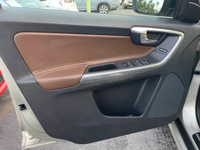 2017 Volvo XC60 T6 Dynamic