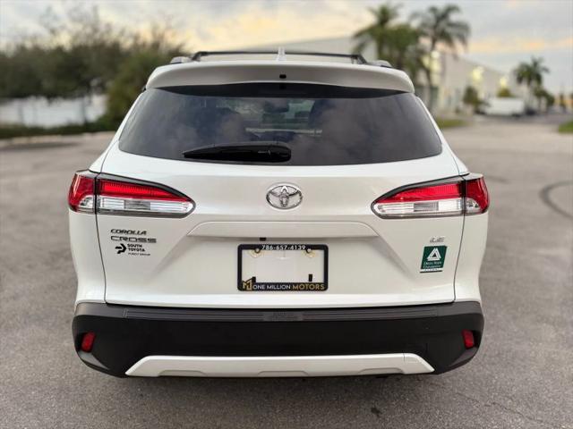 2024 Toyota Corolla Cross LE