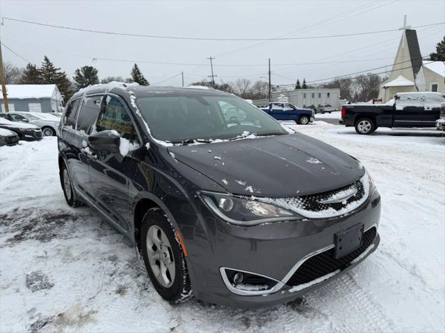 2017 Chrysler Pacifica Touring-L Plus