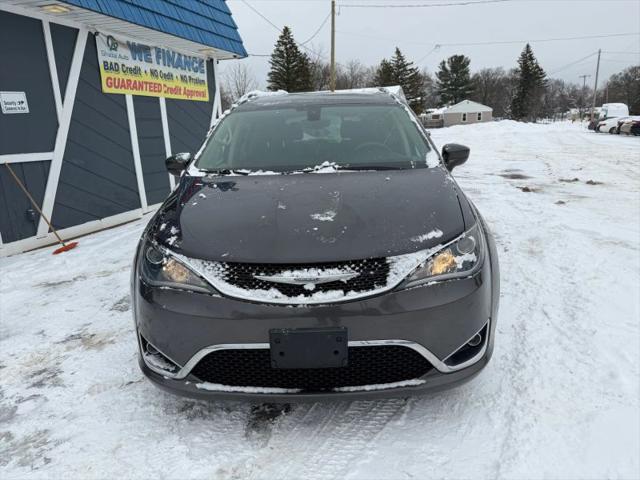 2017 Chrysler Pacifica Touring-L Plus