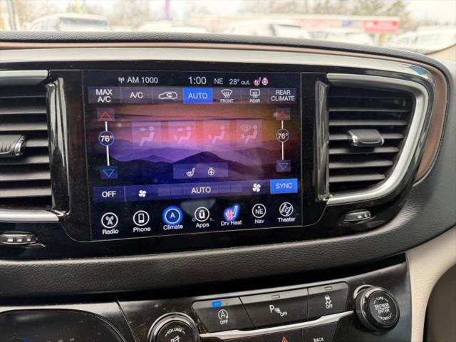 2017 Chrysler Pacifica Touring-L Plus