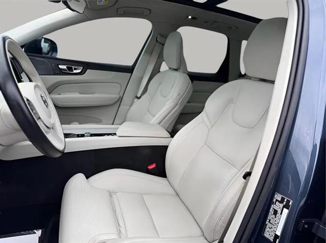 2021 Volvo XC60 T5 Inscription