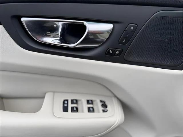 2021 Volvo XC60 T5 Inscription
