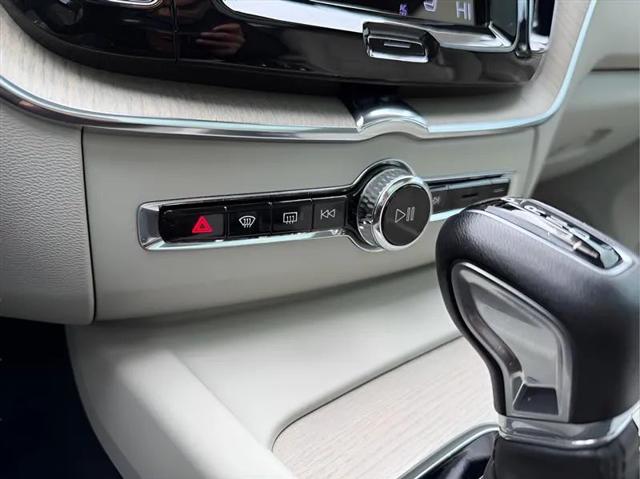 2021 Volvo XC60 T5 Inscription