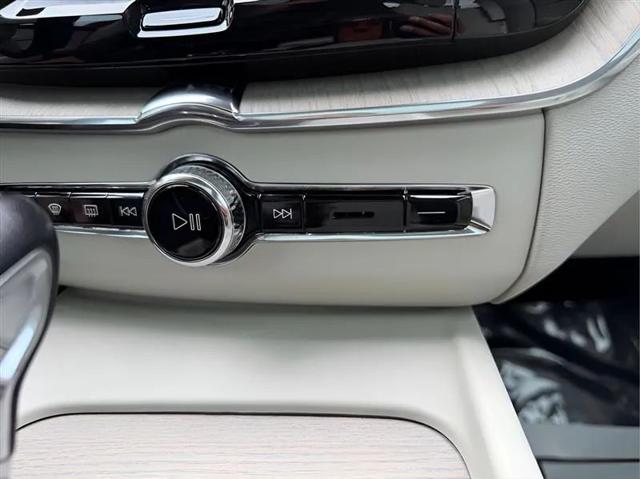 2021 Volvo XC60 T5 Inscription