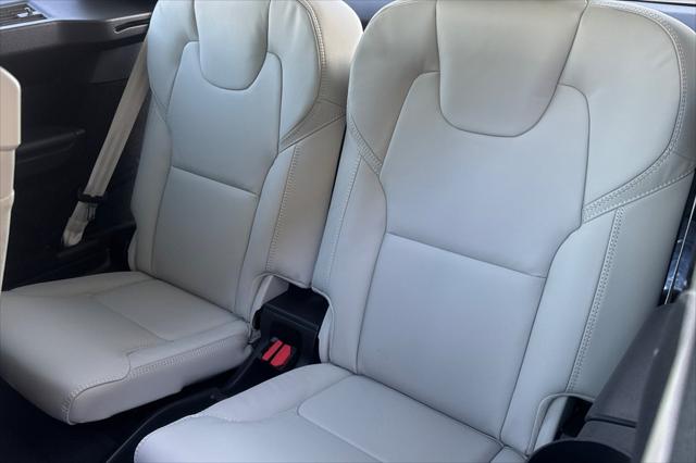 2026 Volvo XC90 Ultra, B6 AWD Gas (mild hybrid), Gasoline, Bright, 7 Seats