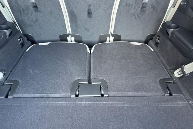 2026 Volvo XC90 Ultra, B6 AWD Gas (mild hybrid), Gasoline, Bright, 7 Seats