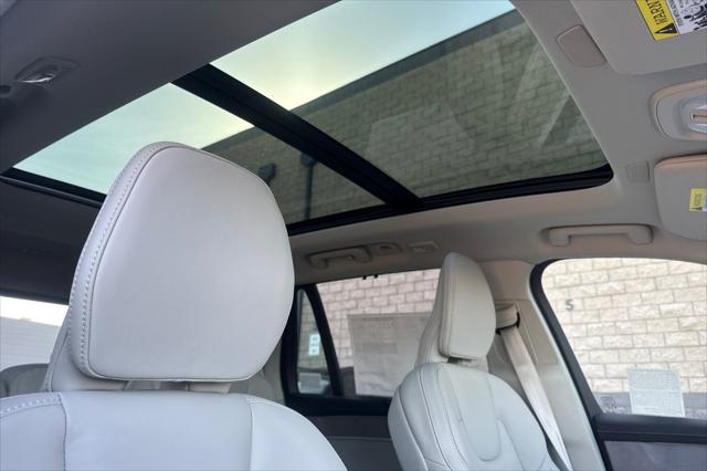 2026 Volvo XC90 Ultra, B6 AWD Gas (mild hybrid), Gasoline, Bright, 7 Seats