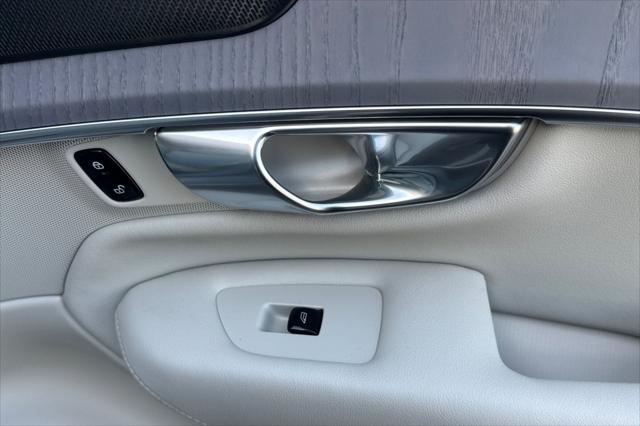 2026 Volvo XC90 Ultra, B6 AWD Gas (mild hybrid), Gasoline, Bright, 7 Seats