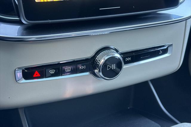 2026 Volvo XC90 Ultra, B6 AWD Gas (mild hybrid), Gasoline, Bright, 7 Seats