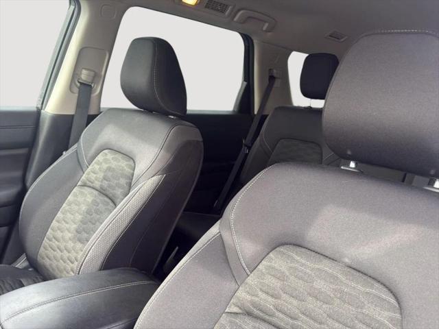 2025 Nissan Pathfinder SV FWD