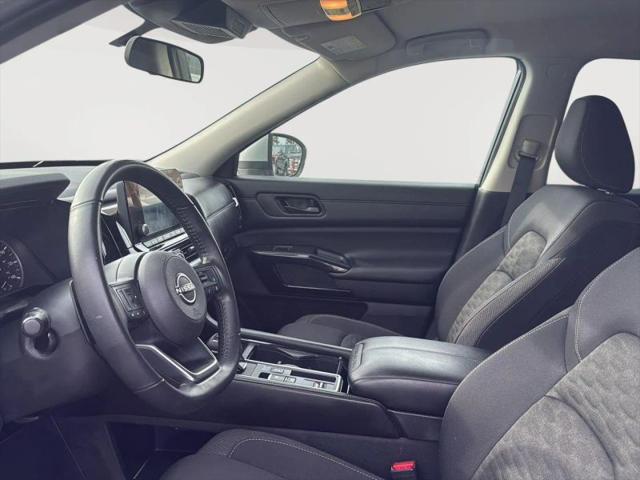 2025 Nissan Pathfinder SV FWD
