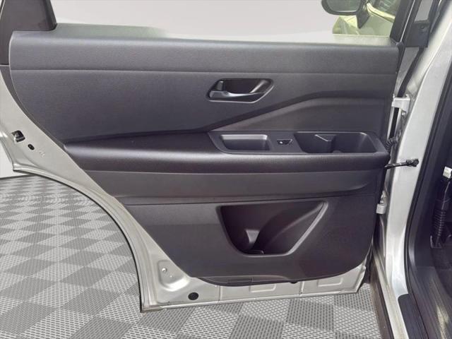 2025 Nissan Pathfinder SV FWD