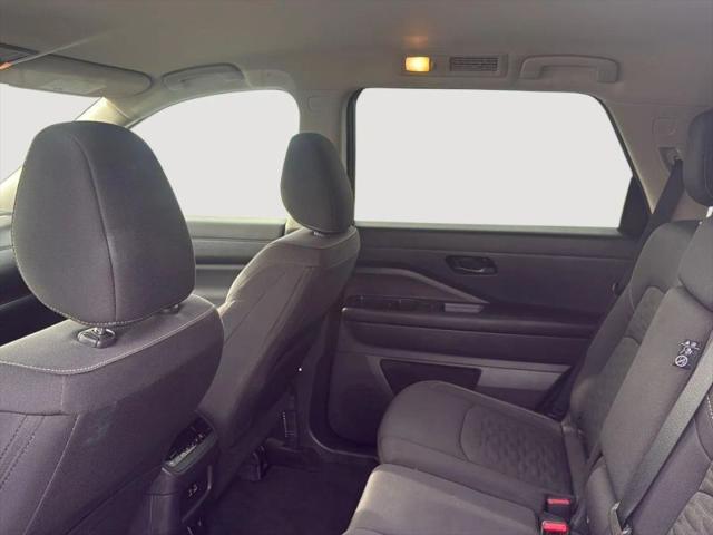 2025 Nissan Pathfinder SV FWD