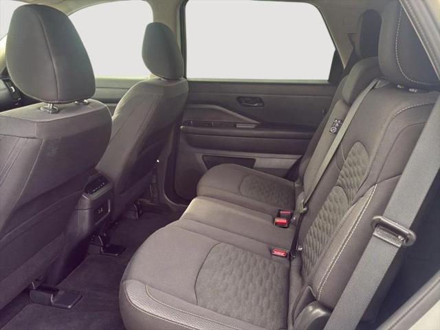 2025 Nissan Pathfinder SV FWD