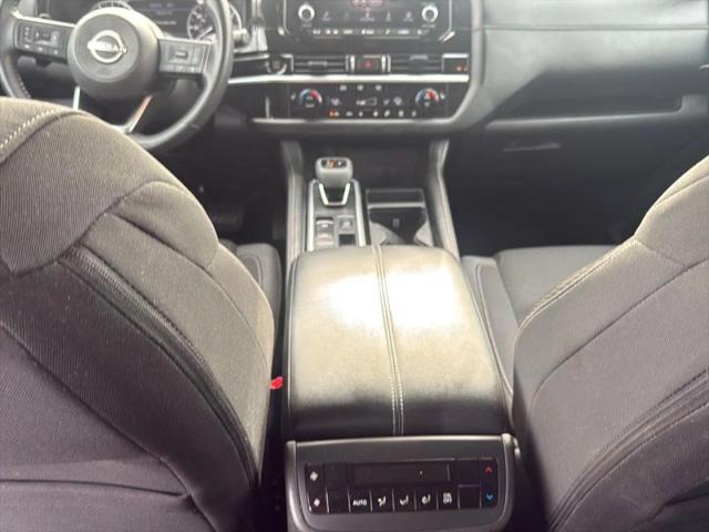 2025 Nissan Pathfinder SV FWD