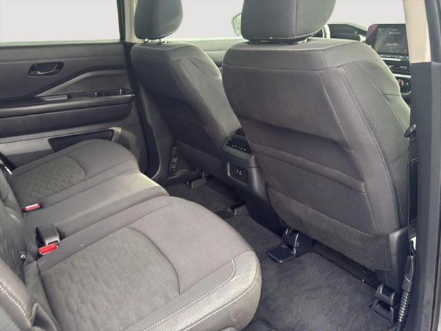 2025 Nissan Pathfinder SV FWD