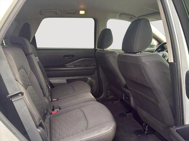 2025 Nissan Pathfinder SV FWD