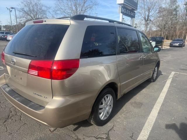2004 Toyota Sienna CE