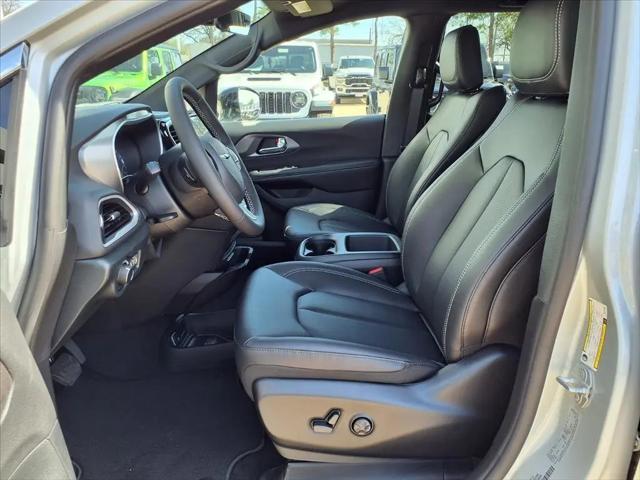 2026 Chrysler Voyager LX