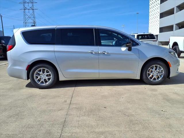 2026 Chrysler Voyager LX