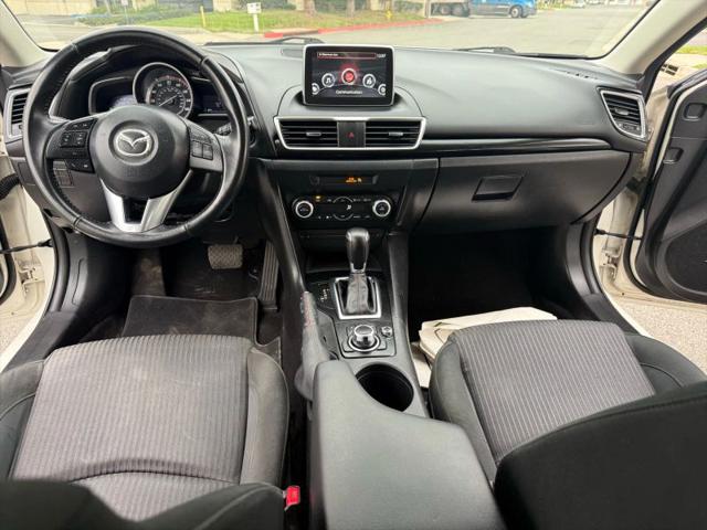 2015 Mazda Mazda3 i Touring