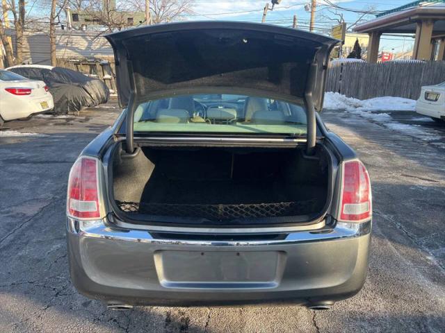 2011 Chrysler 300 Limited