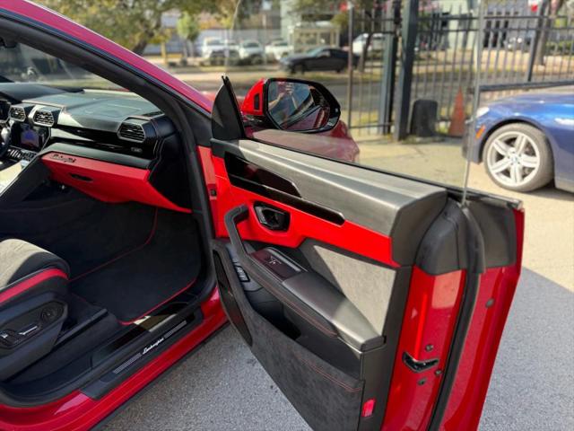 2023 Lamborghini Urus S