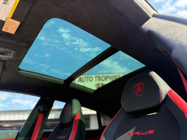 2023 Lamborghini Urus S