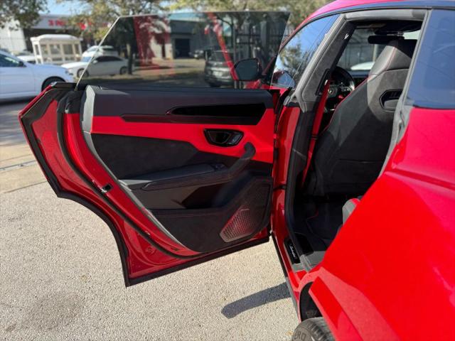 2023 Lamborghini Urus S